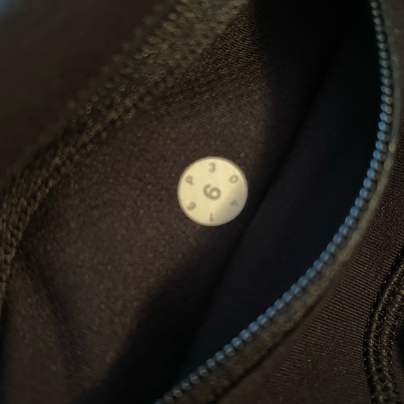 Lululemon running tights with mesh legs - Picture 5 of 8